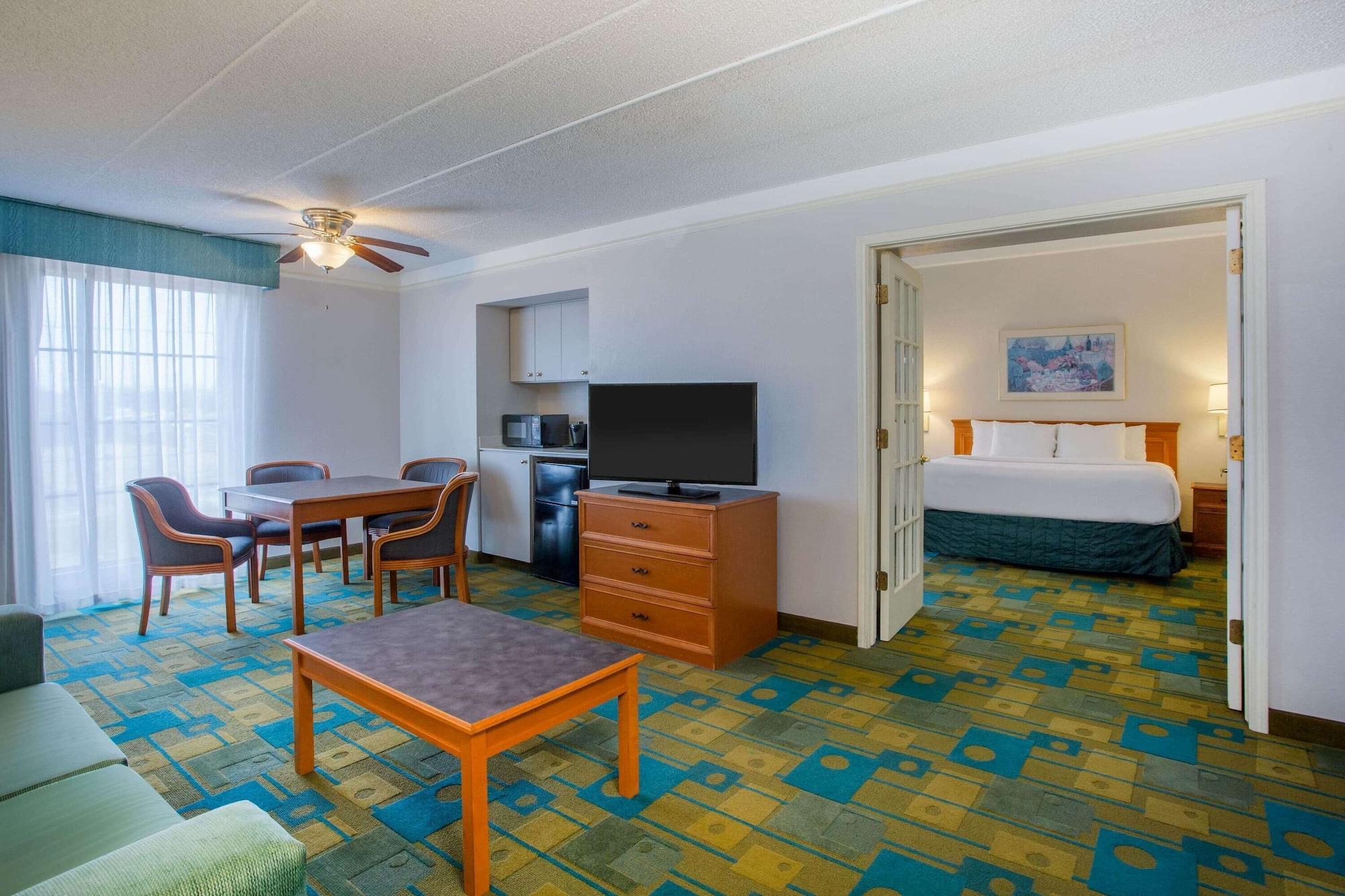 La Quinta Inn By Wyndham Norfolk Virginia Beach Esterno foto
