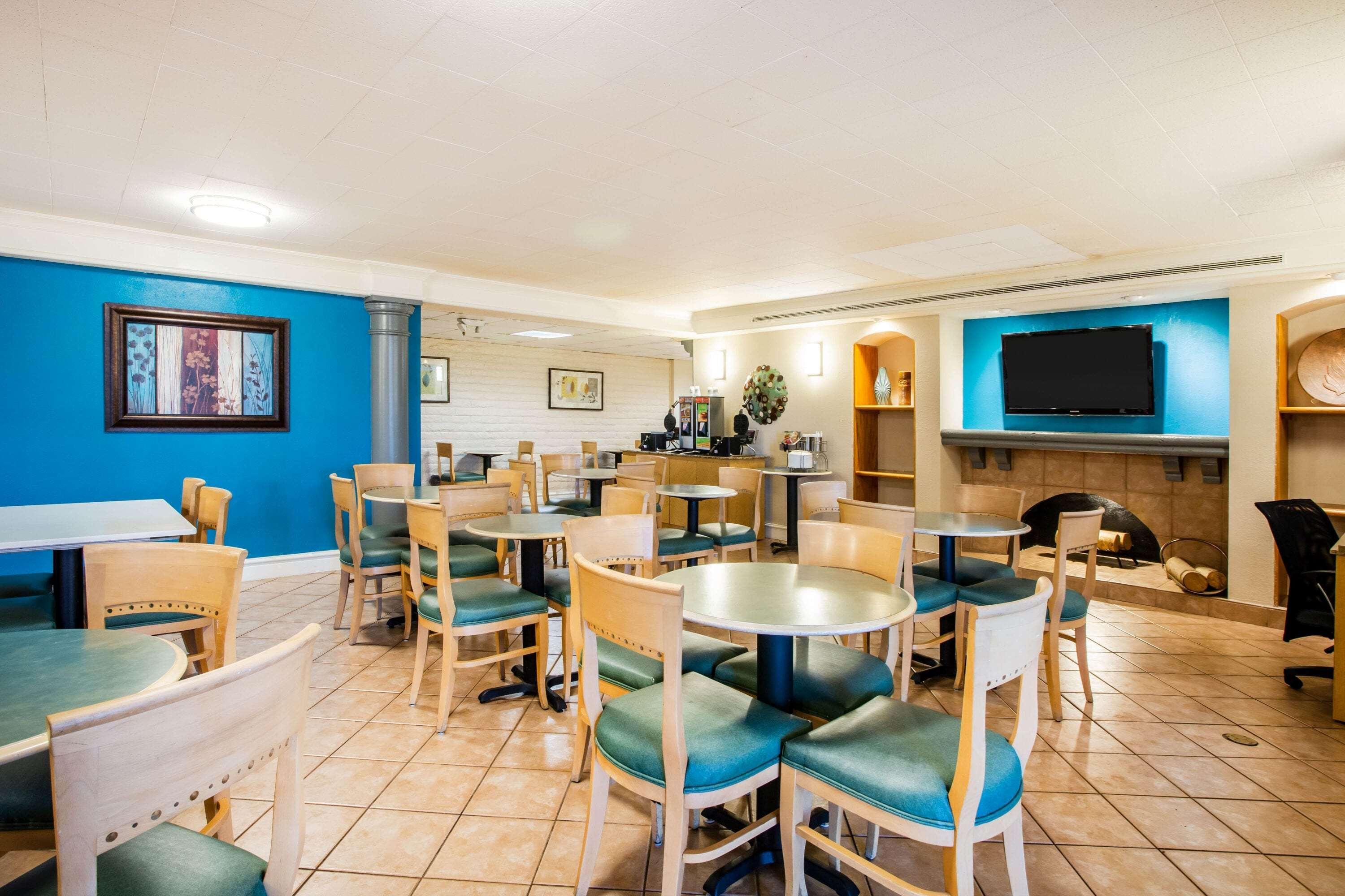 La Quinta Inn By Wyndham Norfolk Virginia Beach Esterno foto