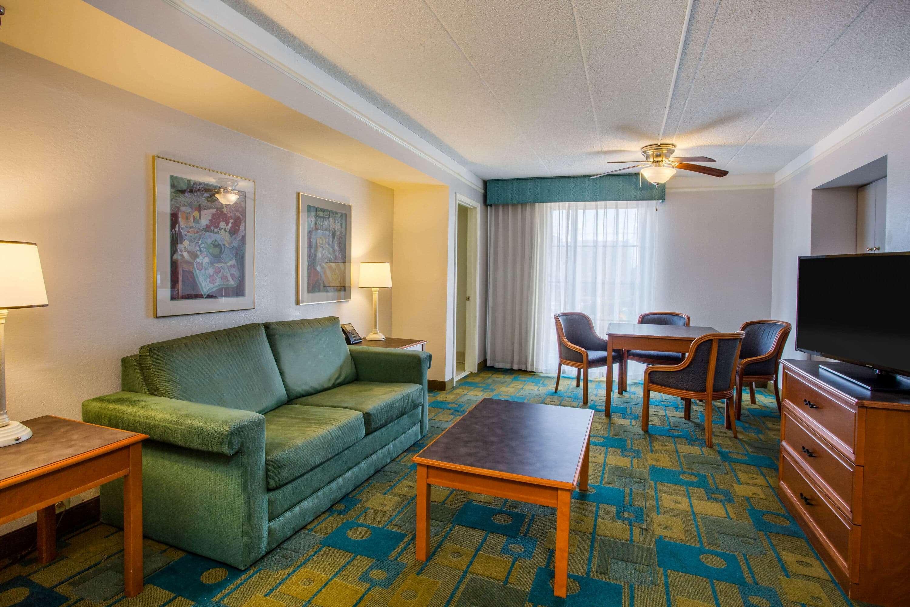 La Quinta Inn By Wyndham Norfolk Virginia Beach Esterno foto