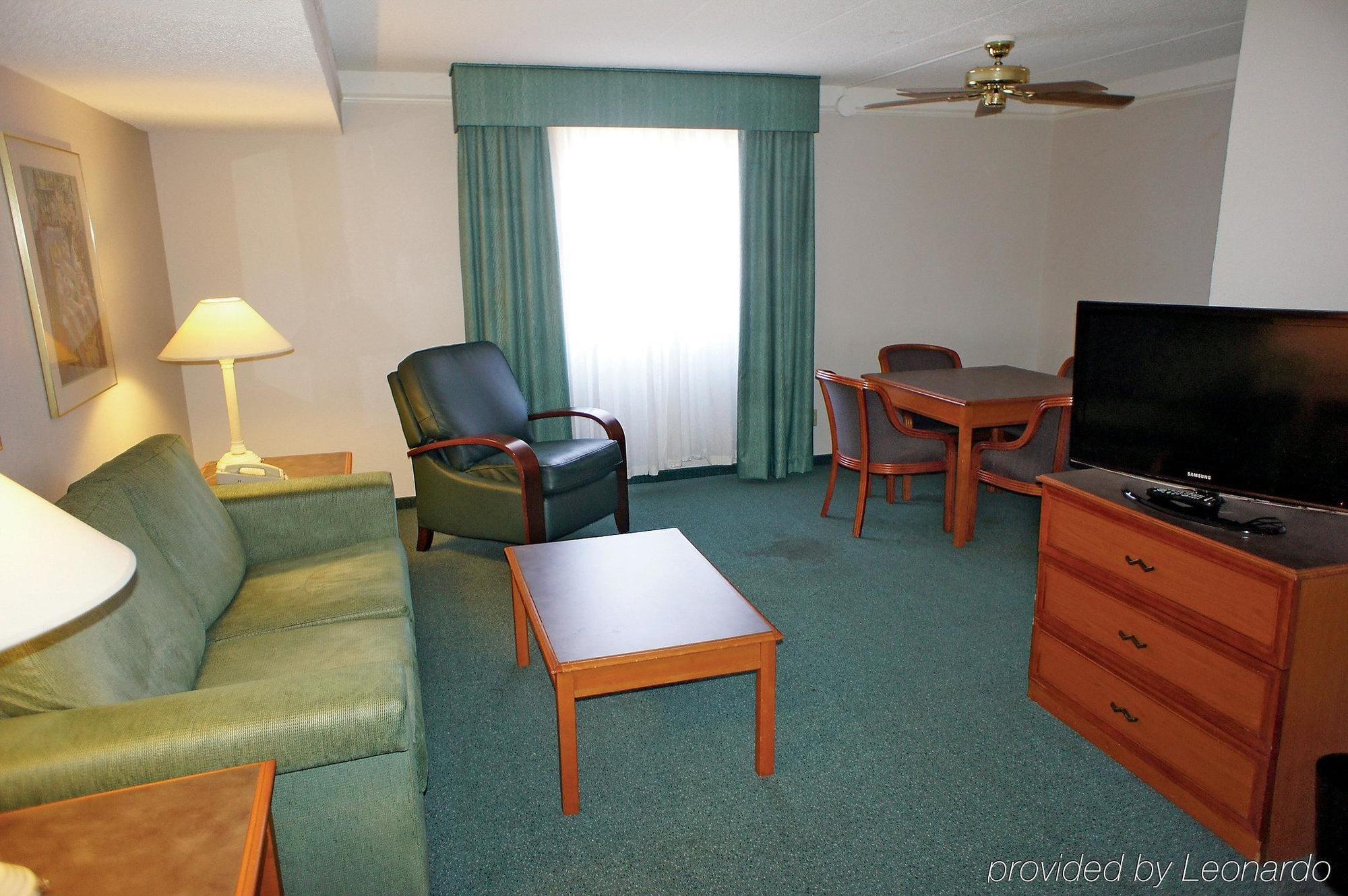 La Quinta Inn By Wyndham Norfolk Virginia Beach Esterno foto